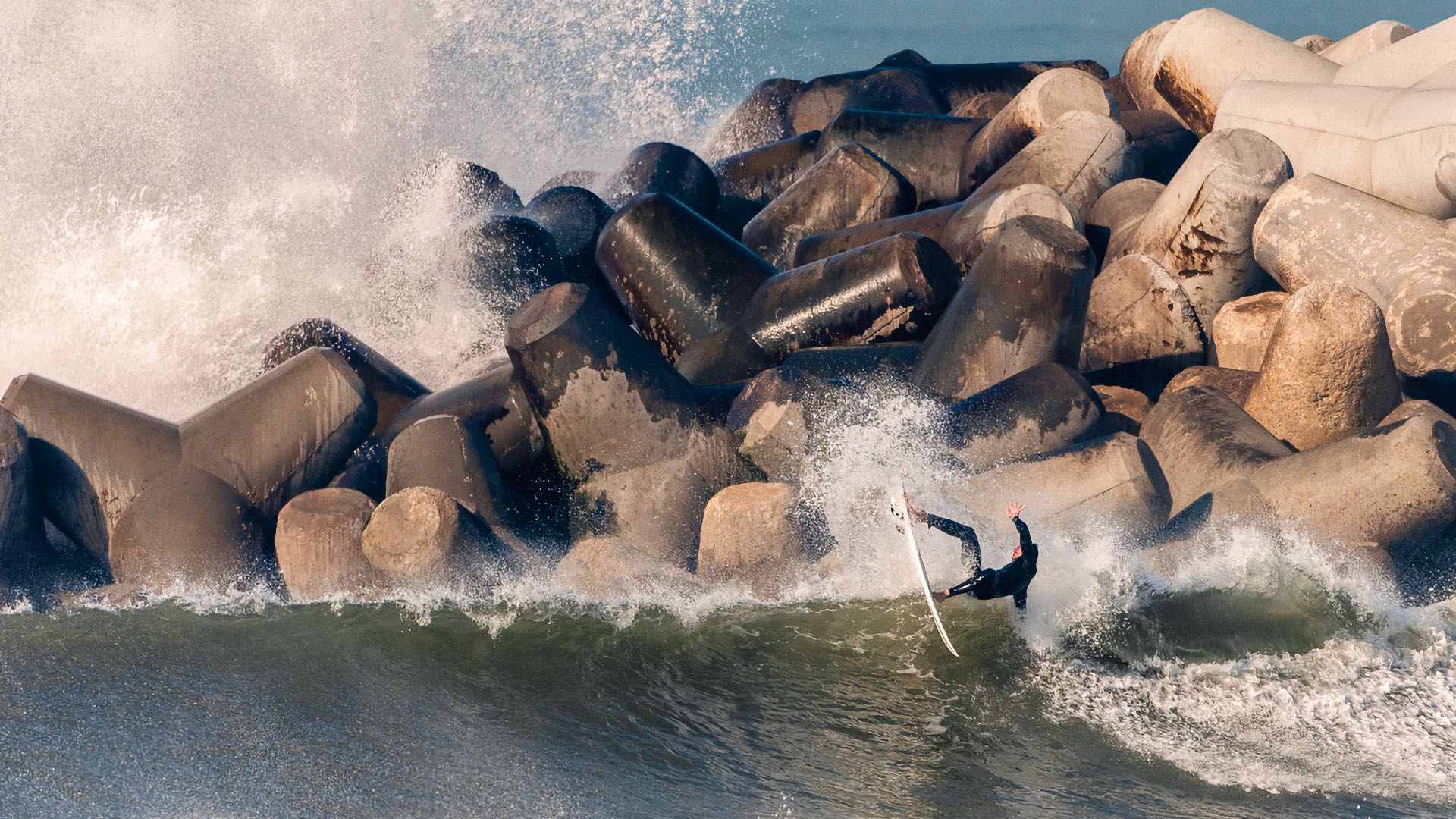 Esphinho, surf spot in the north of Portugal.