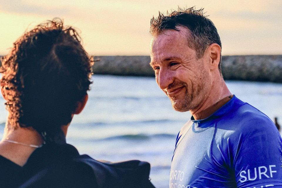 Porto Surf School - Surf coach with student